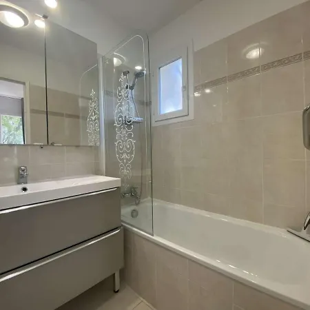Daire Sainte-maxime: 3p Climatise Avec Piscine, Parking Prive Et Jardin Calme - Fr-1-226-471