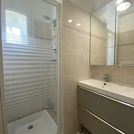 Sainte-maxime: 3p Climatise Avec Piscine, Parking Prive Et Jardin Calme - Fr-1-226-471 Daire *